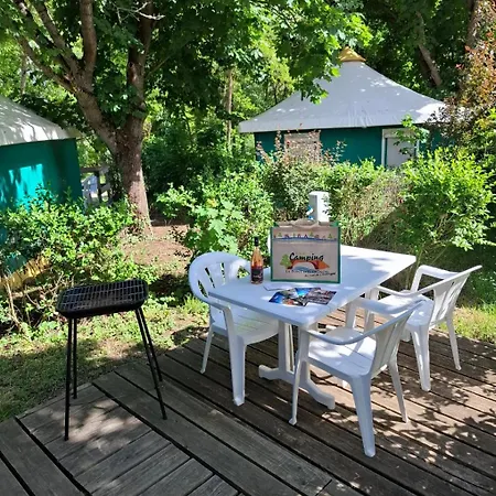 Camping Le Pont D'Allagnon Lempdes sur Allagnon Exterior photo