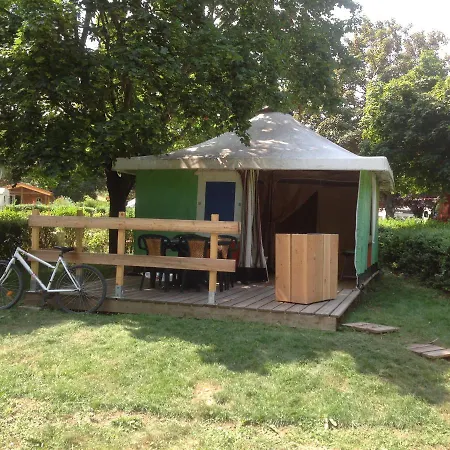 Camping Le Pont D'Allagnon Lempdes sur Allagnon Exterior photo